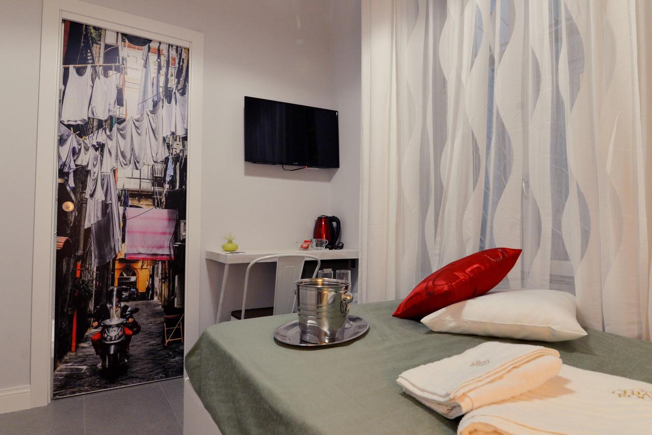 Chiaia Roof Bed & Breakfast Napoli Dış mekan fotoğraf
